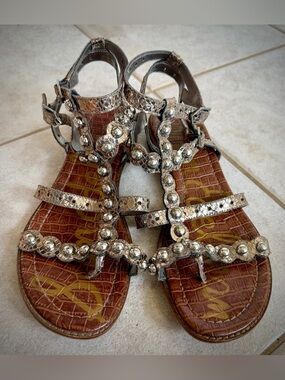 Sam Edelman Elisa Gladiator
Sandals Silver Studded Snake Print Size 9.5